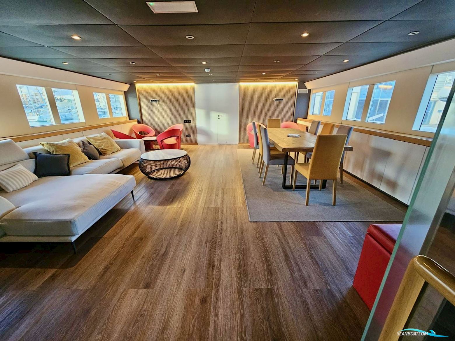 EXPLORER YACHT 92 Pro 50 PAX