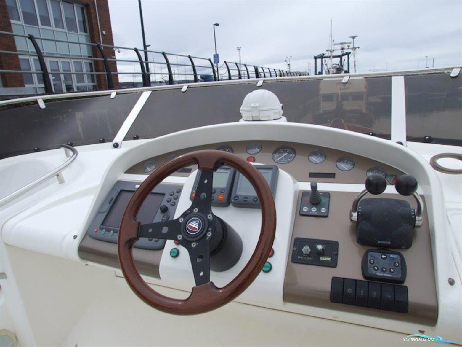 Fairline  Squadron 55