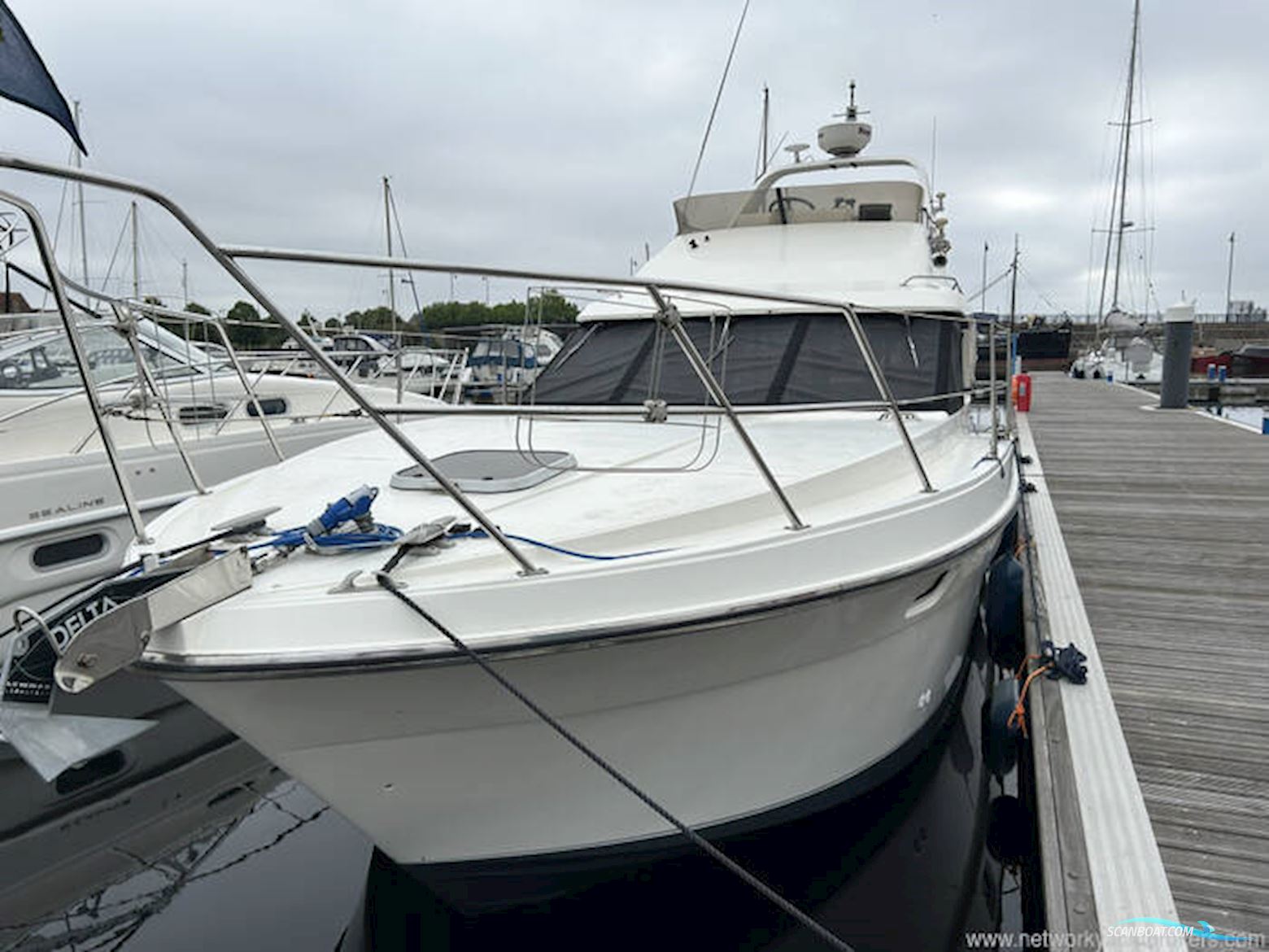 Fairline Corniche