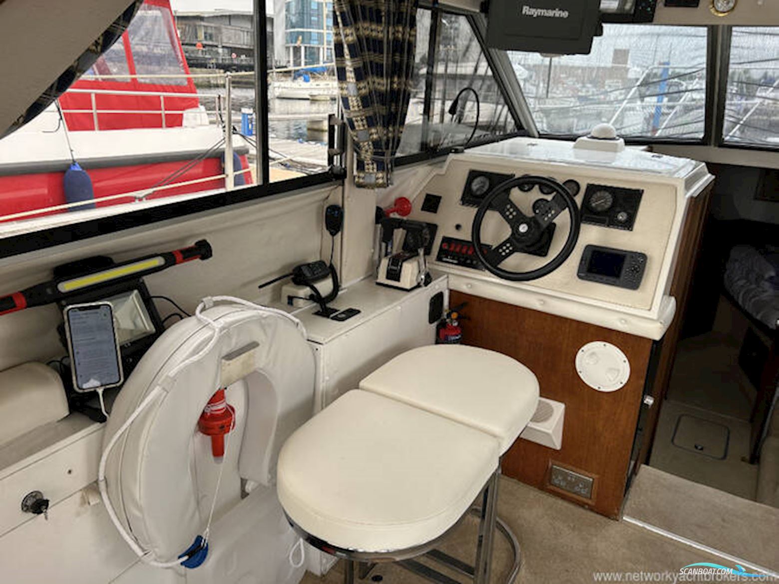 Fairline Corniche