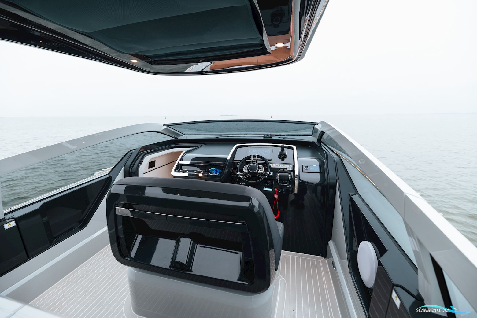 Fairline F Line 33