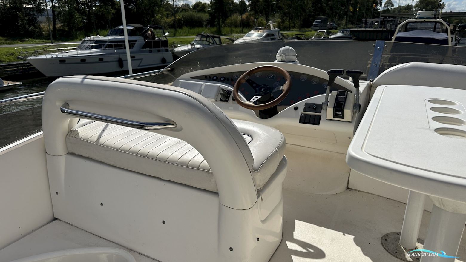 Fairline Phantom 40 Flybridge