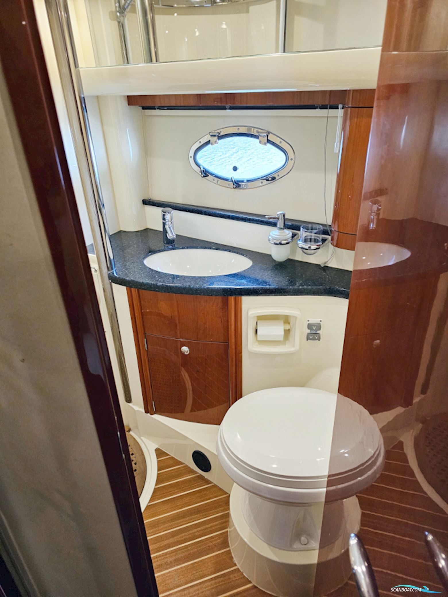 Fairline Phantom 40 Volvo Penta D6-370 EVC