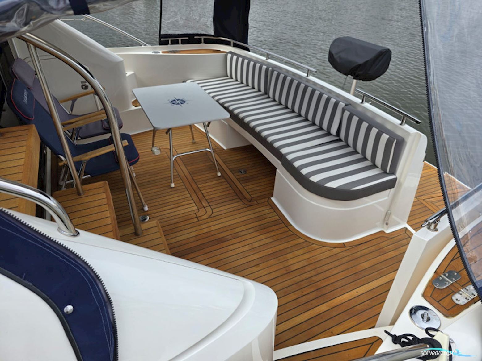 Fairline Phantom 43 Fly