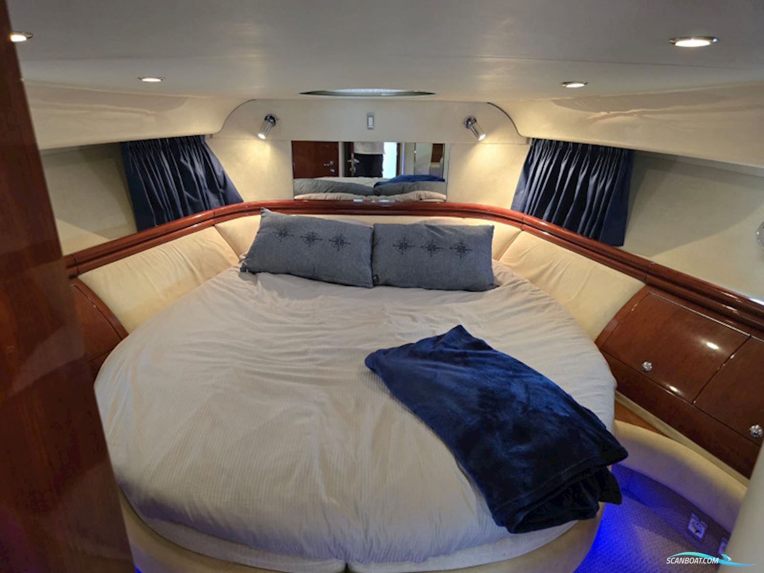 Fairline Phantom 43 Fly