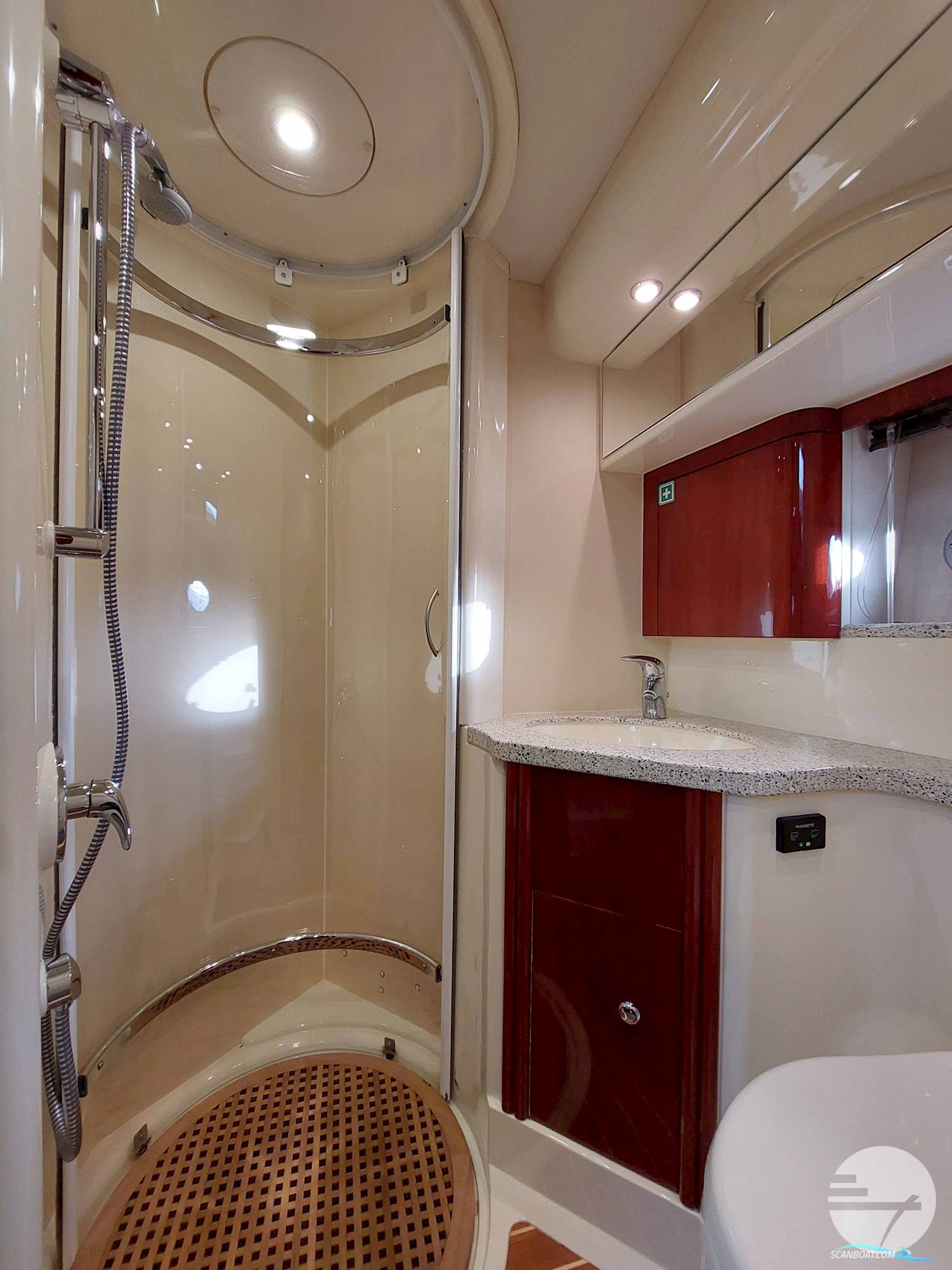 Fairline Phantom 43
