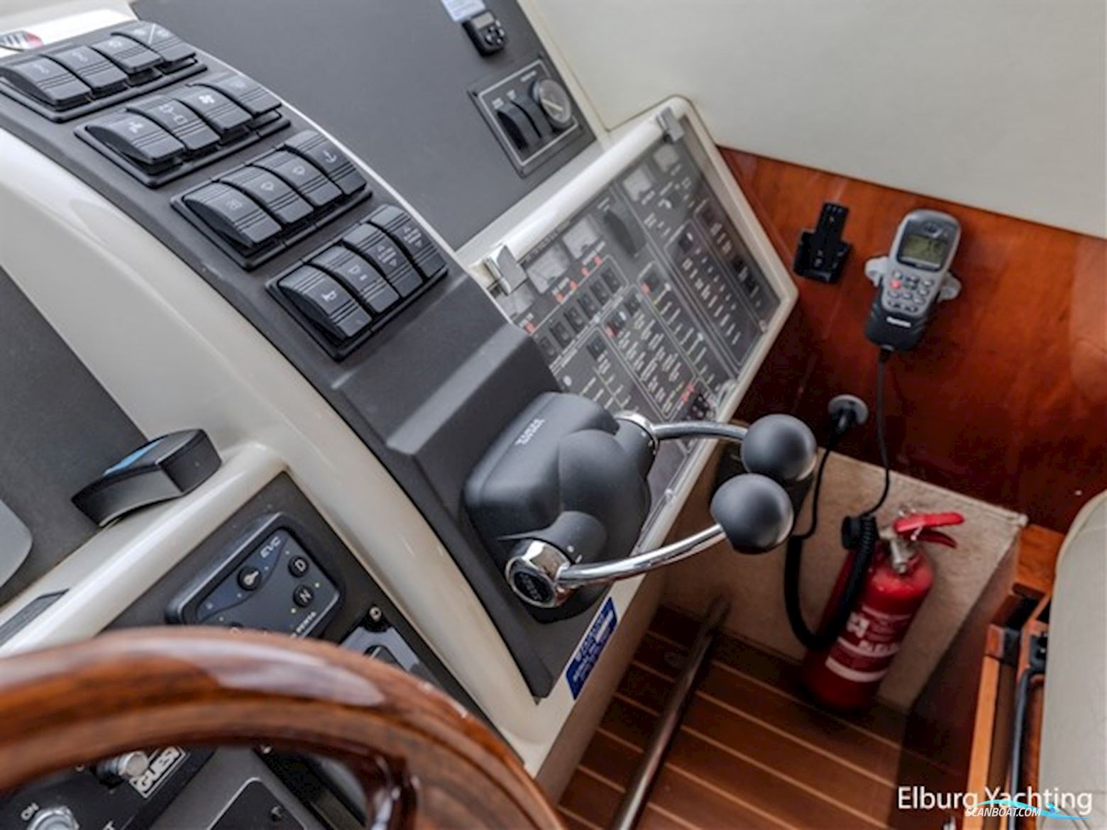 Fairline Phantom 50 - Flybridge 