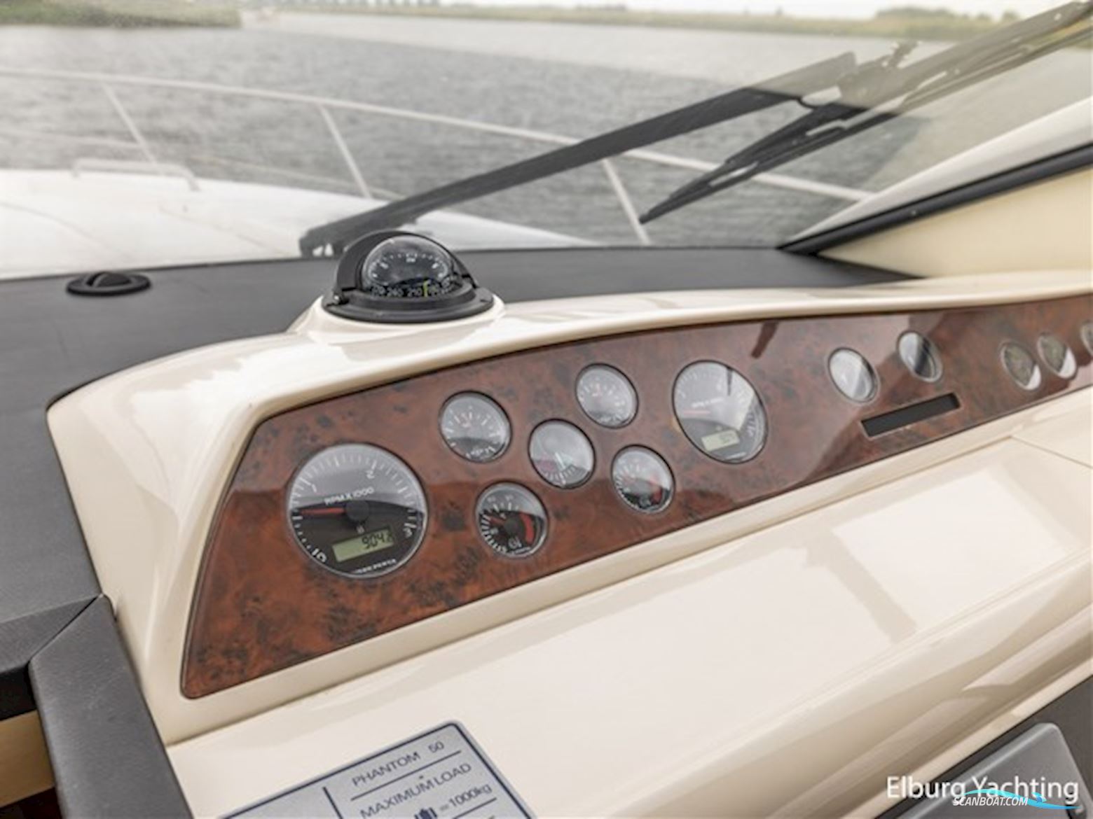 Fairline Phantom 50 - Flybridge 