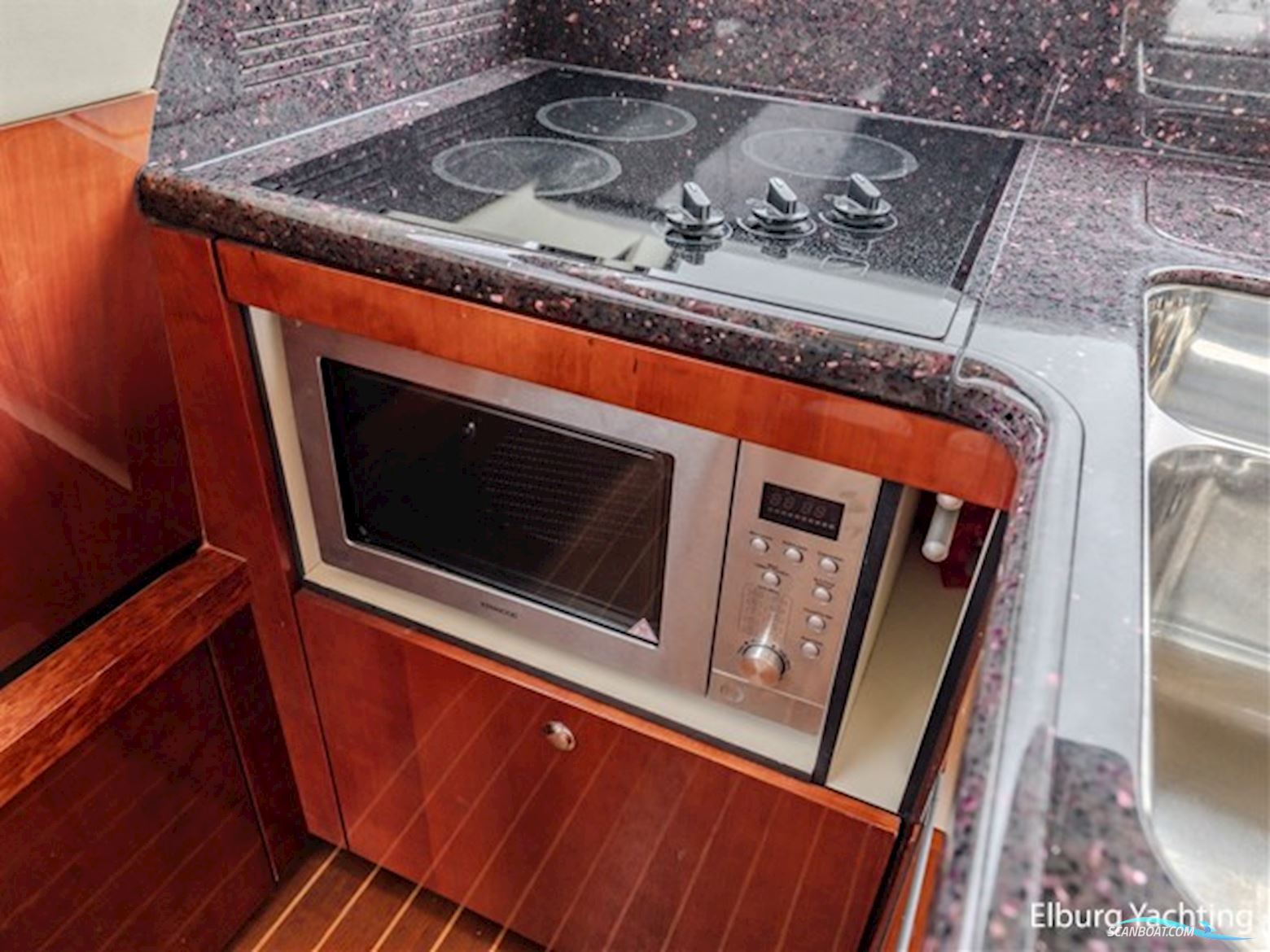 Fairline Phantom 50 - Flybridge 