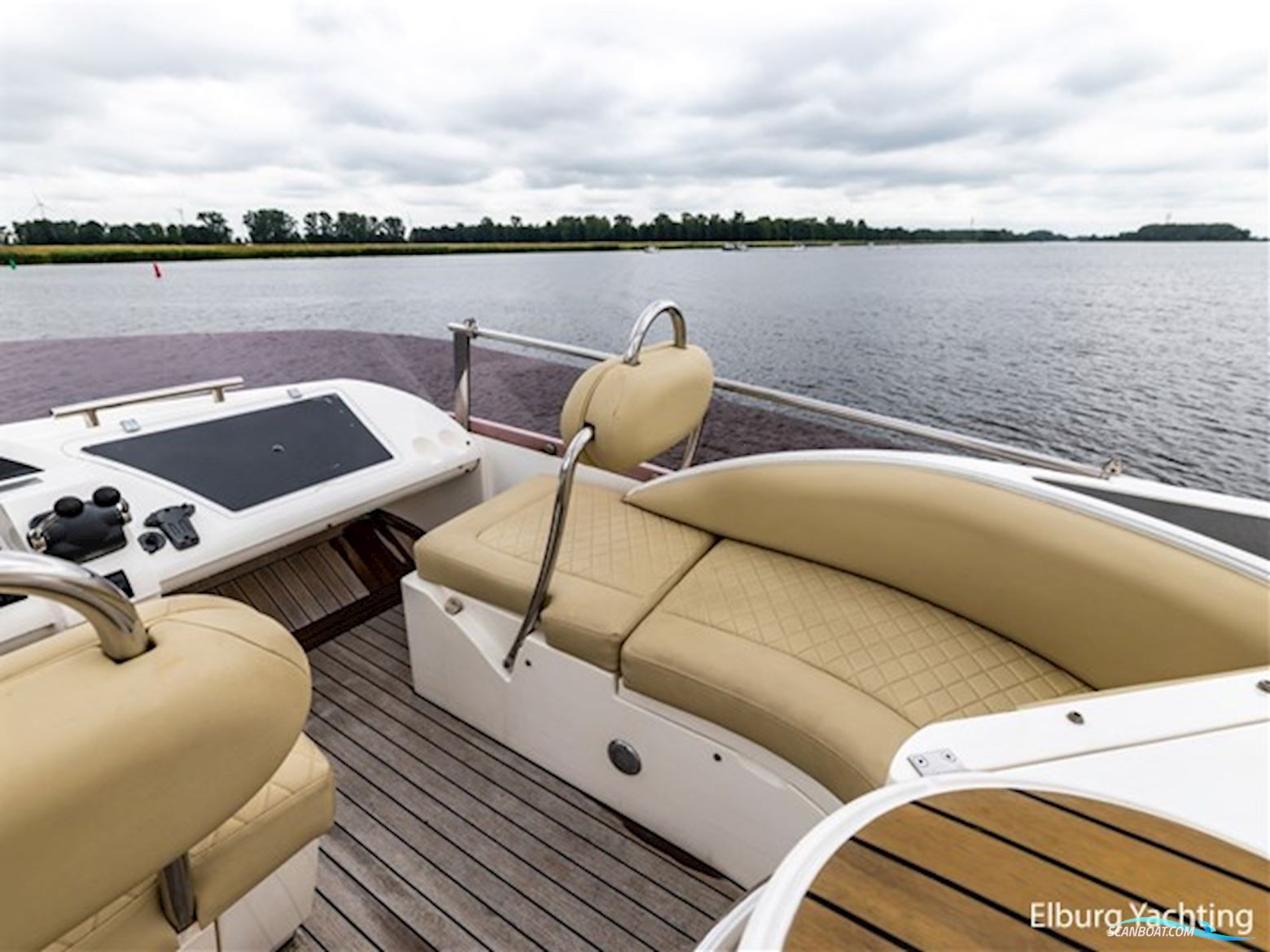 Fairline Phantom 50 - Flybridge 