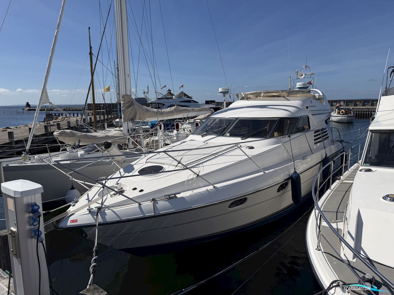 Fairline Squadron 43