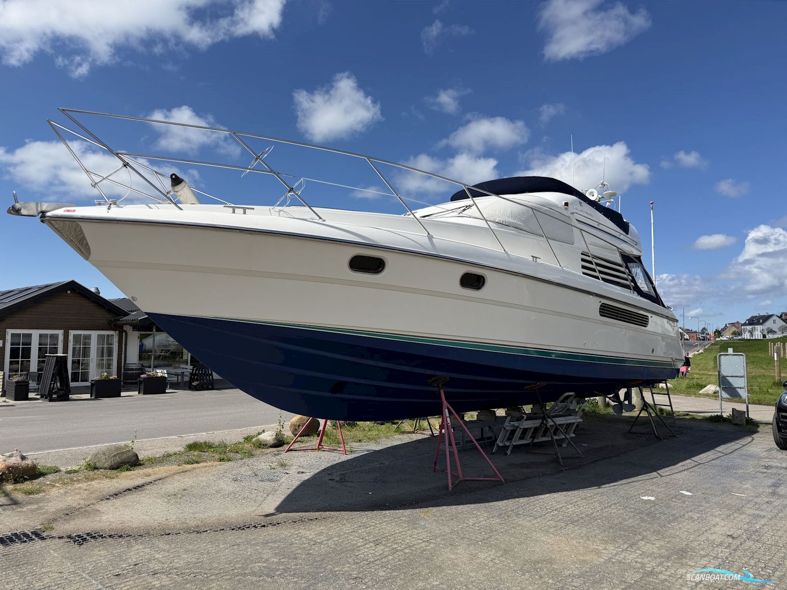 Fairline Squadron 43