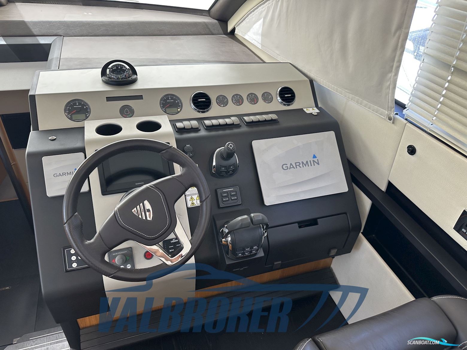 Fairline Squadron 48