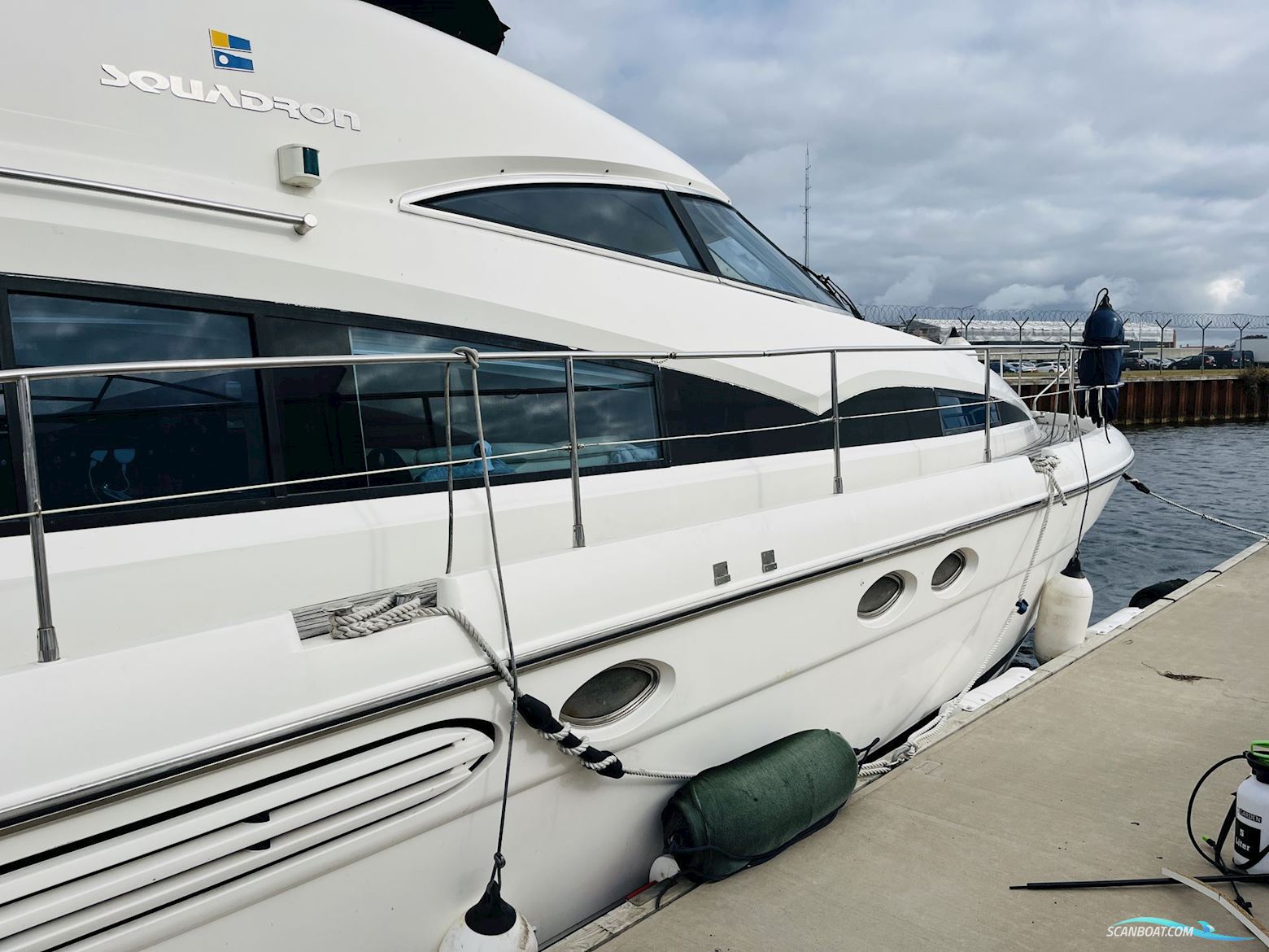 Fairline Squadron 52