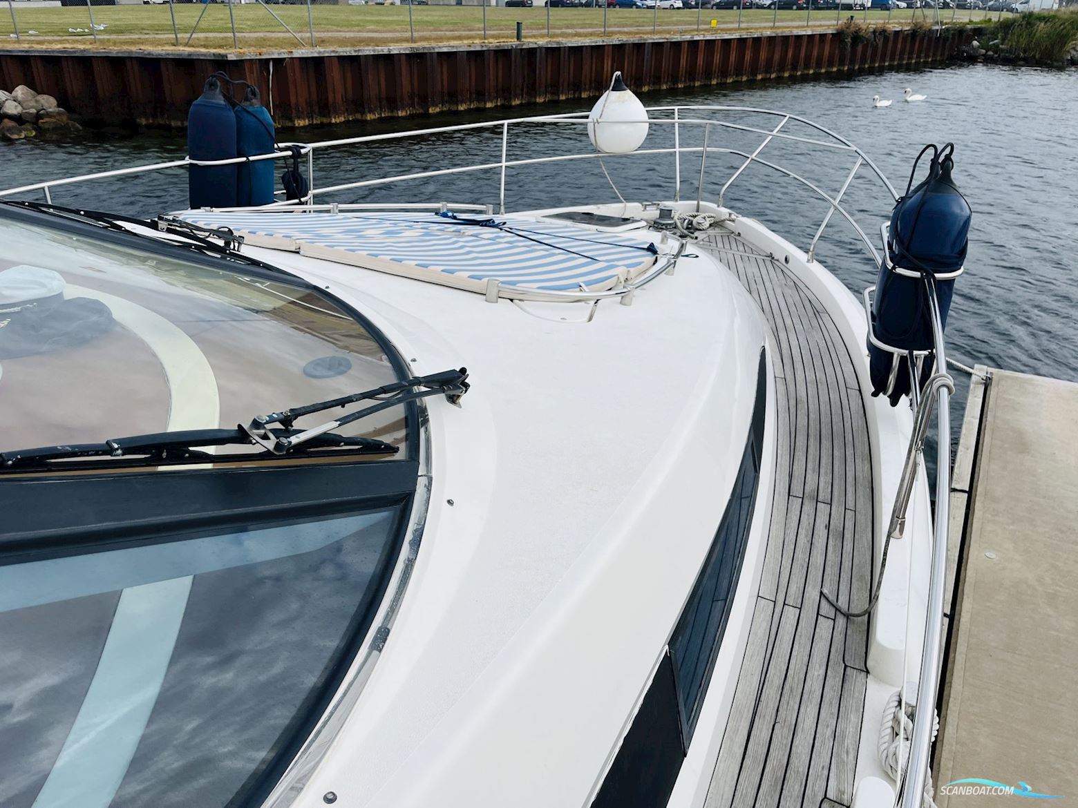 Fairline Squadron 52