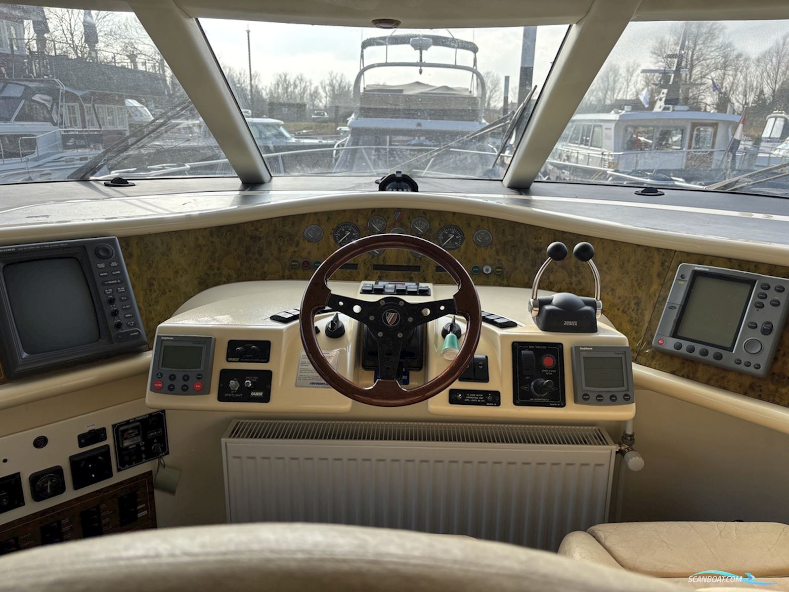 Fairline Squadron 52