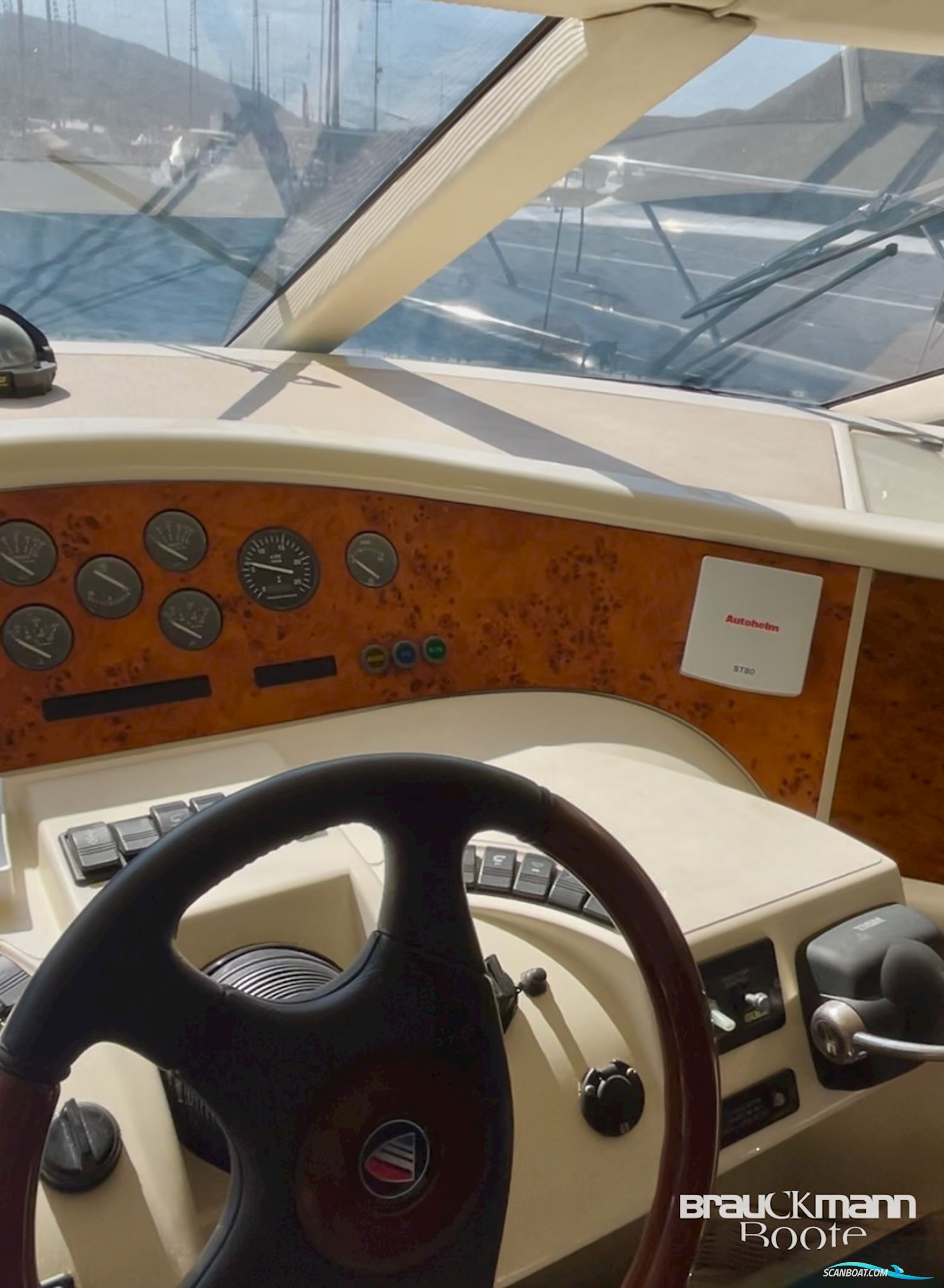 Fairline Squadron 52