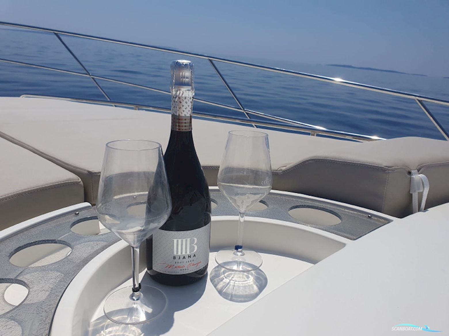 Fairline Squadron 55 Fly