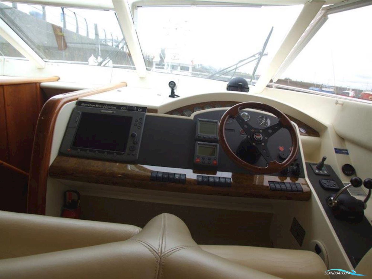 Fairline Squadron 55