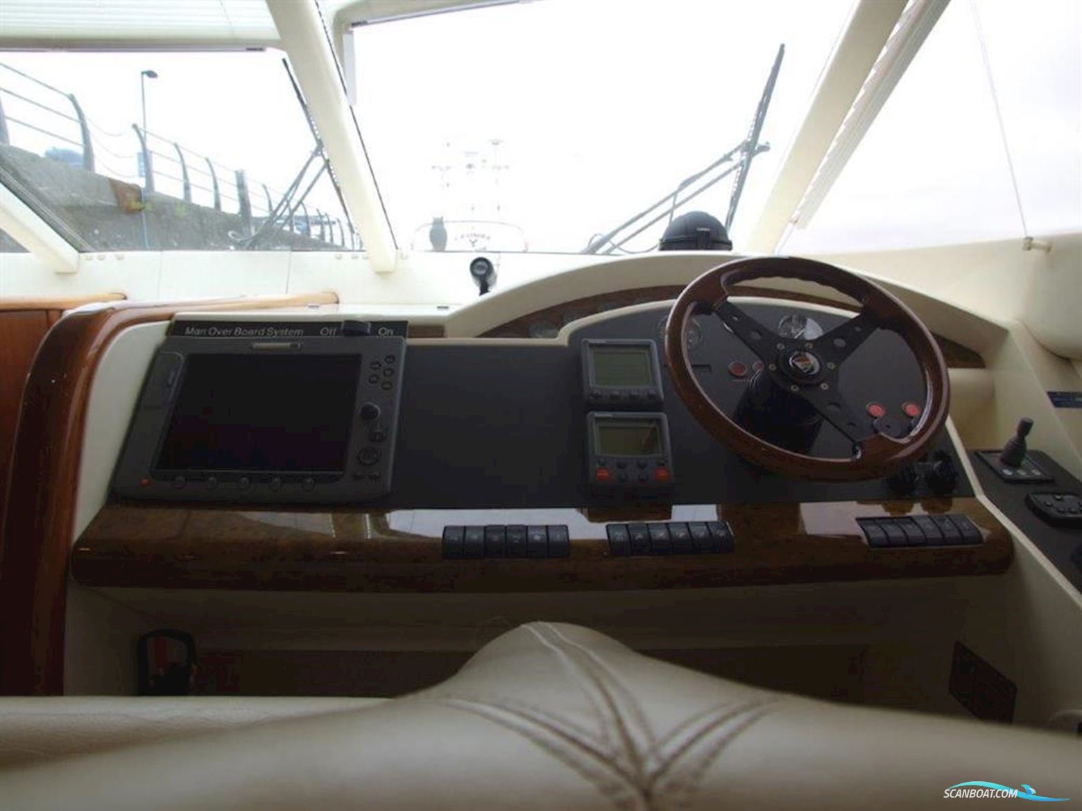 Fairline Squadron 55