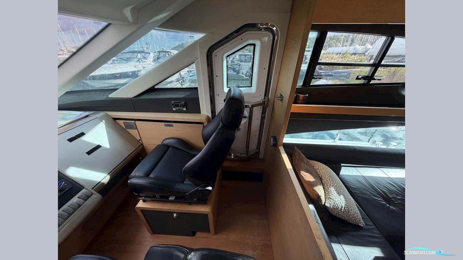 Fairline Squadron 55