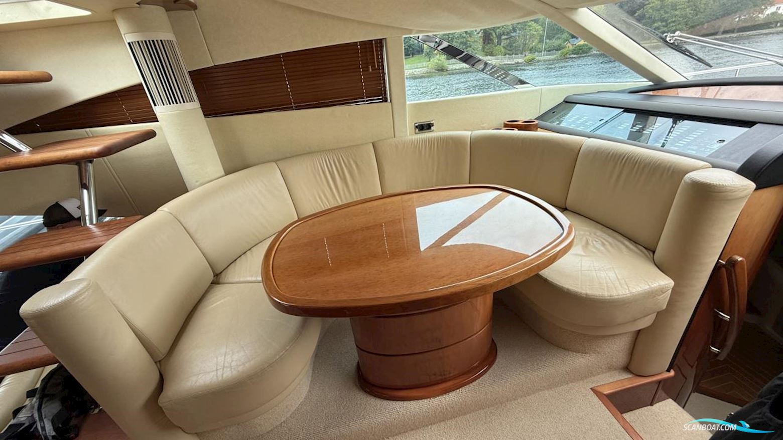 Fairline SQUADRON 58