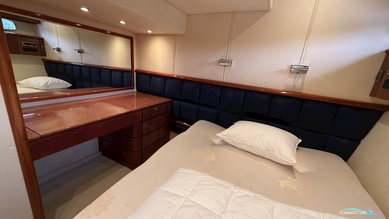 Fairline SQUADRON 58