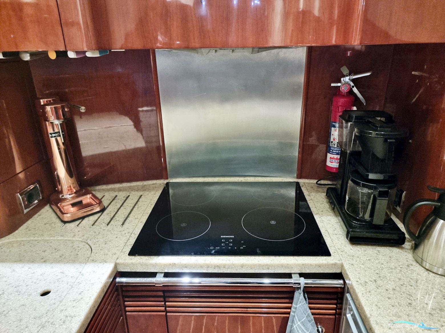 Fairline Squadron 58 Volvo Penta D12-715 EVC