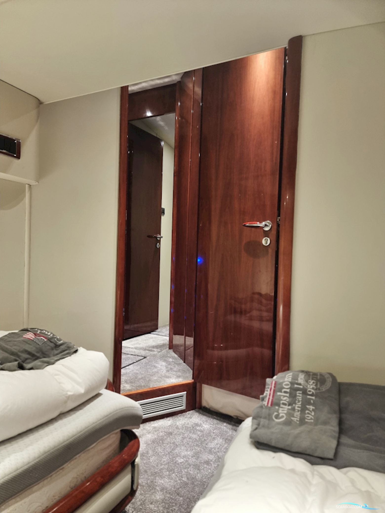 Fairline Squadron 58 Volvo Penta D12-715 EVC