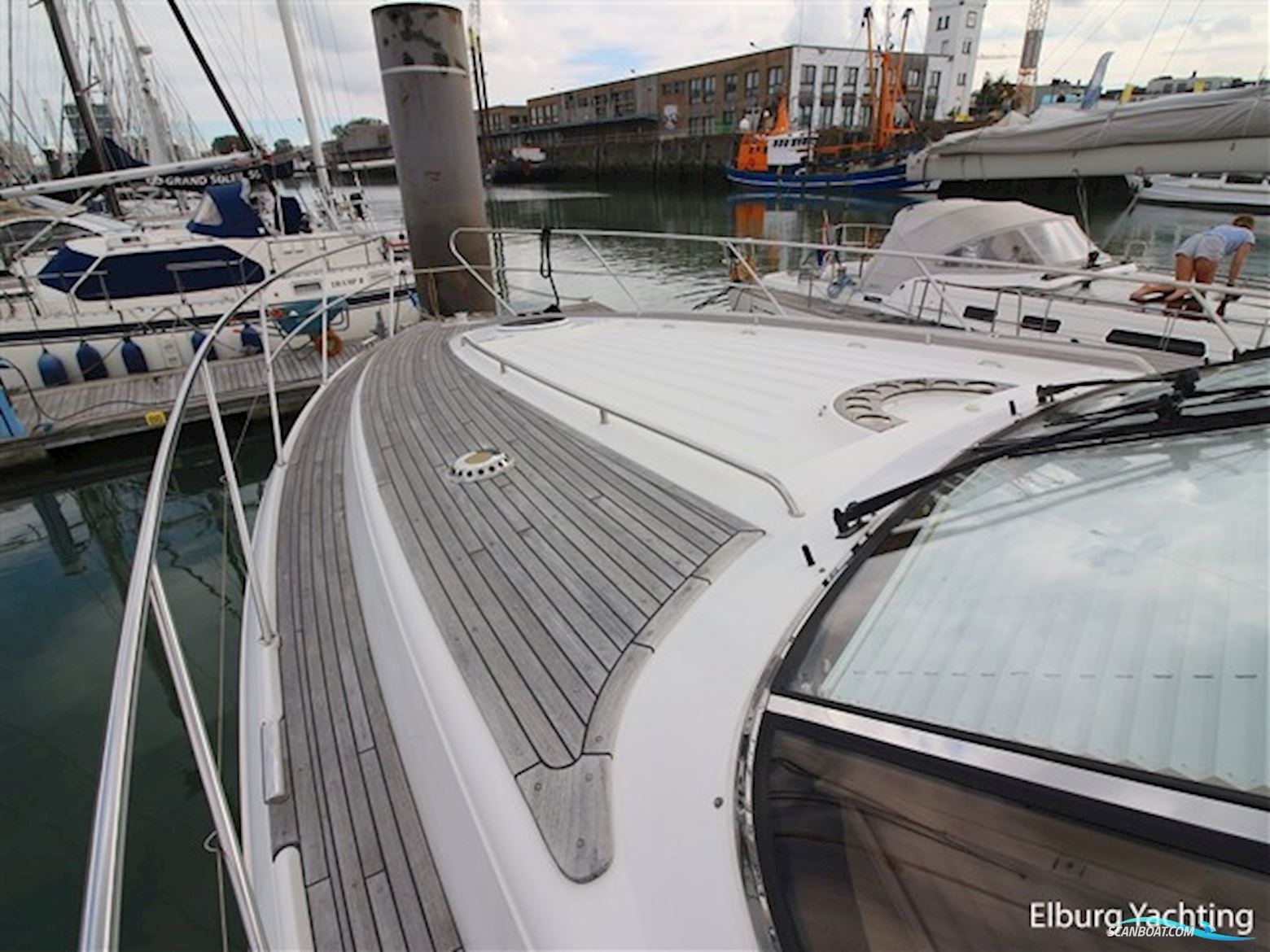 Fairline Squadron 59