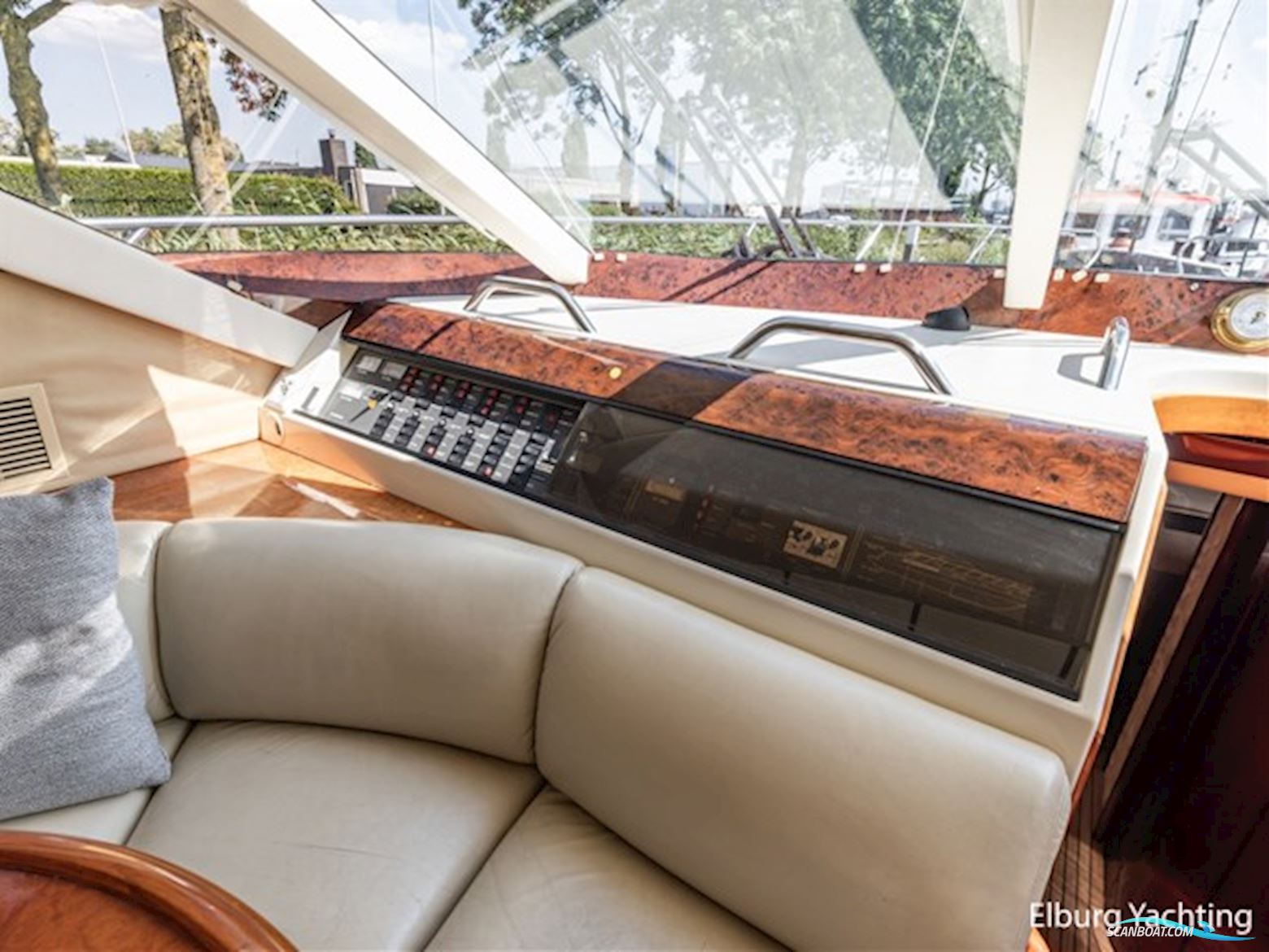 Fairline Squadron 59