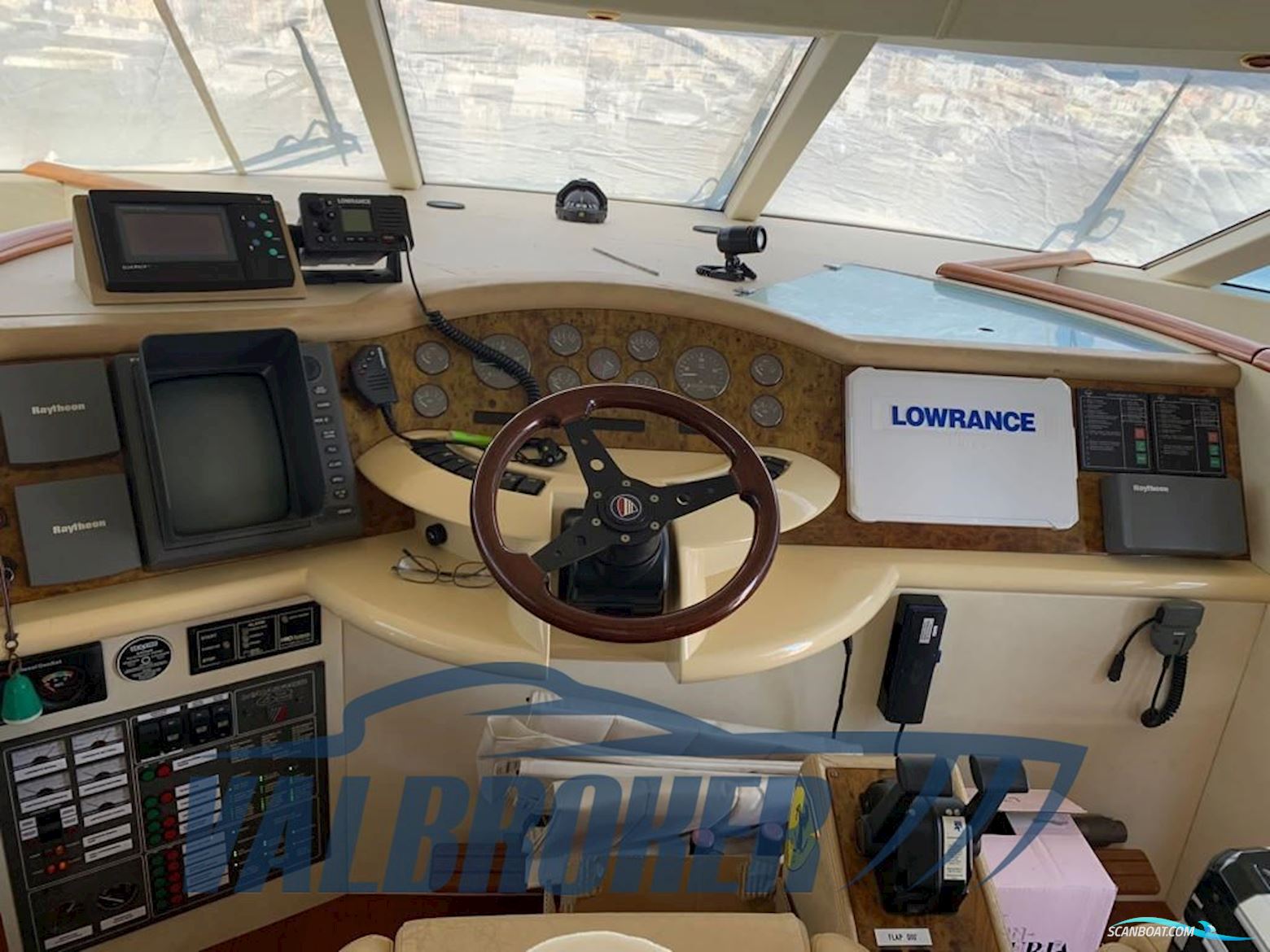 Fairline Squadron 62