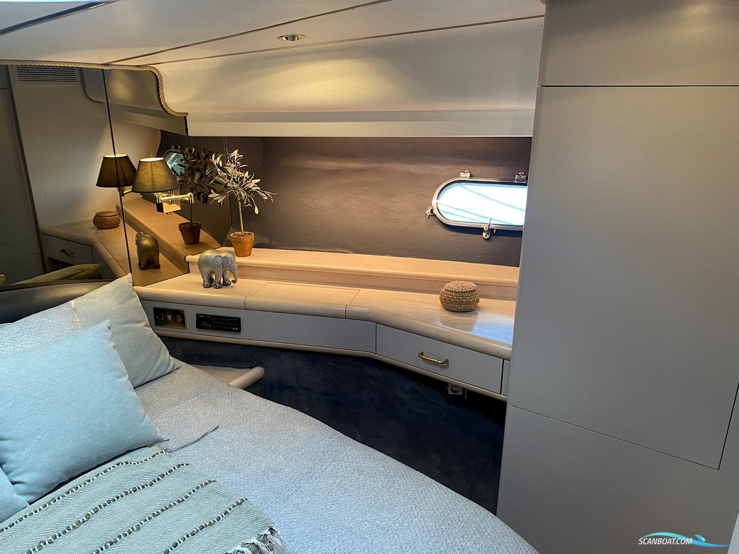 Fairline Squadron 65