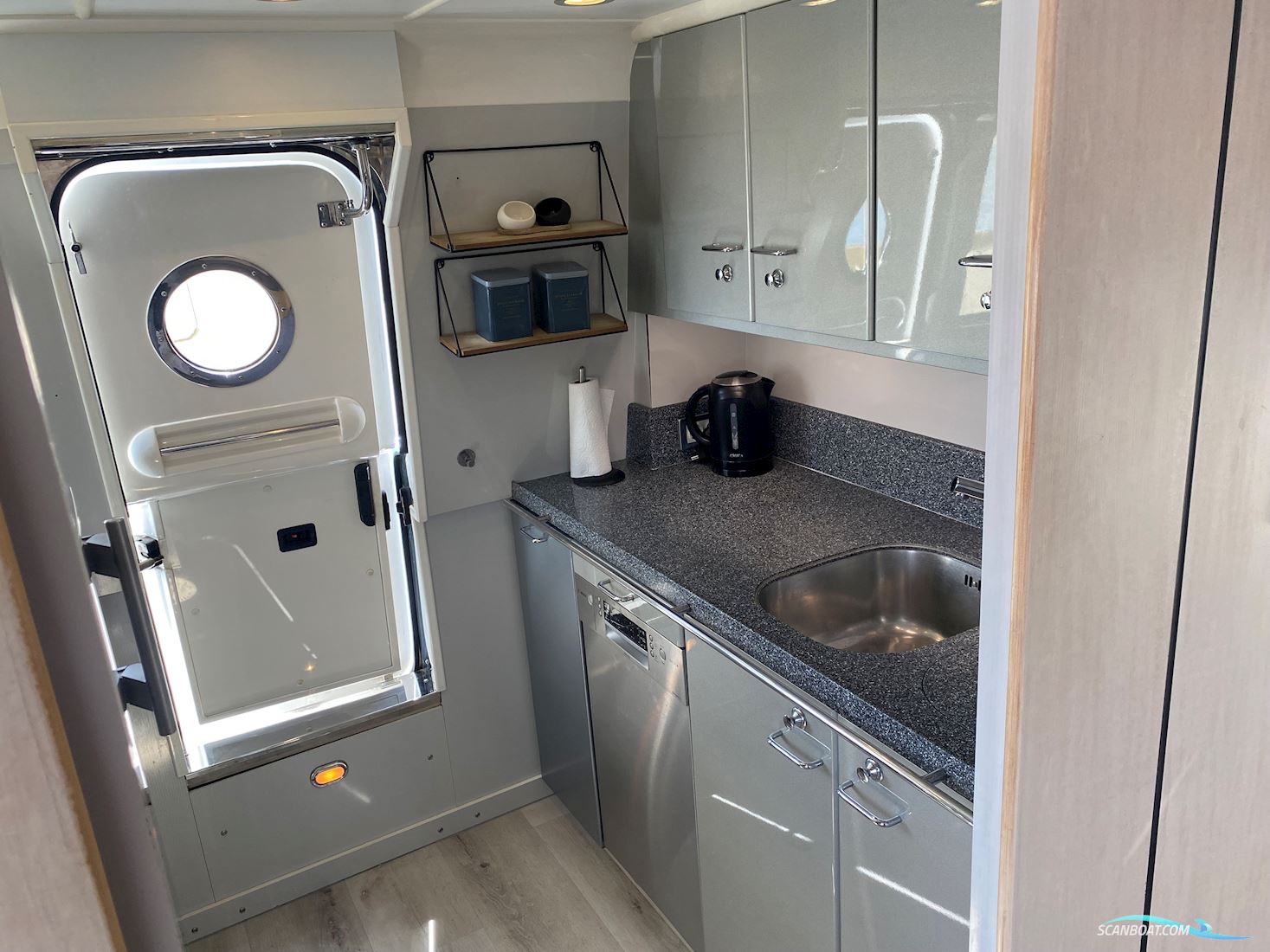 Fairline Squadron 65