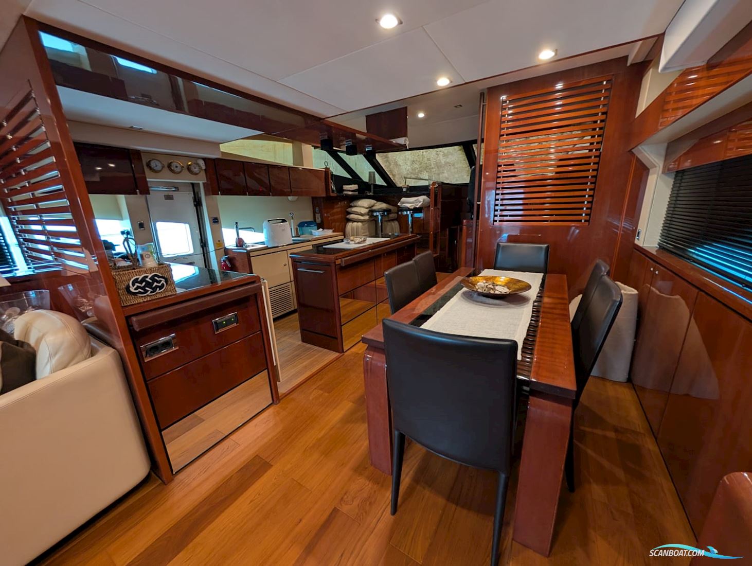 Fairline squadron 68