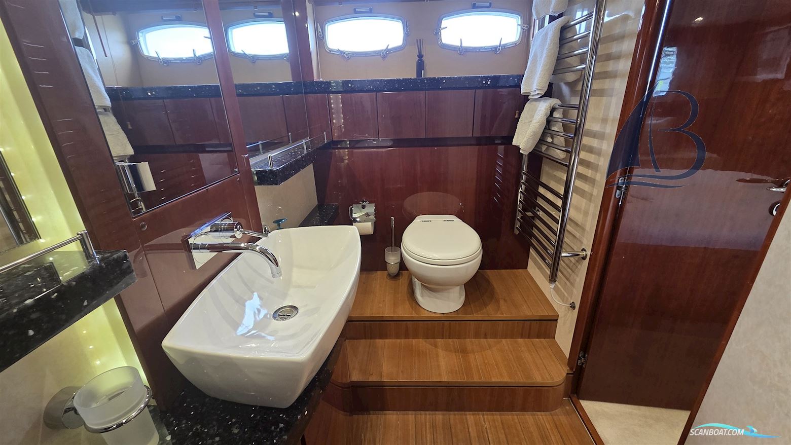 Fairline Squadron 68