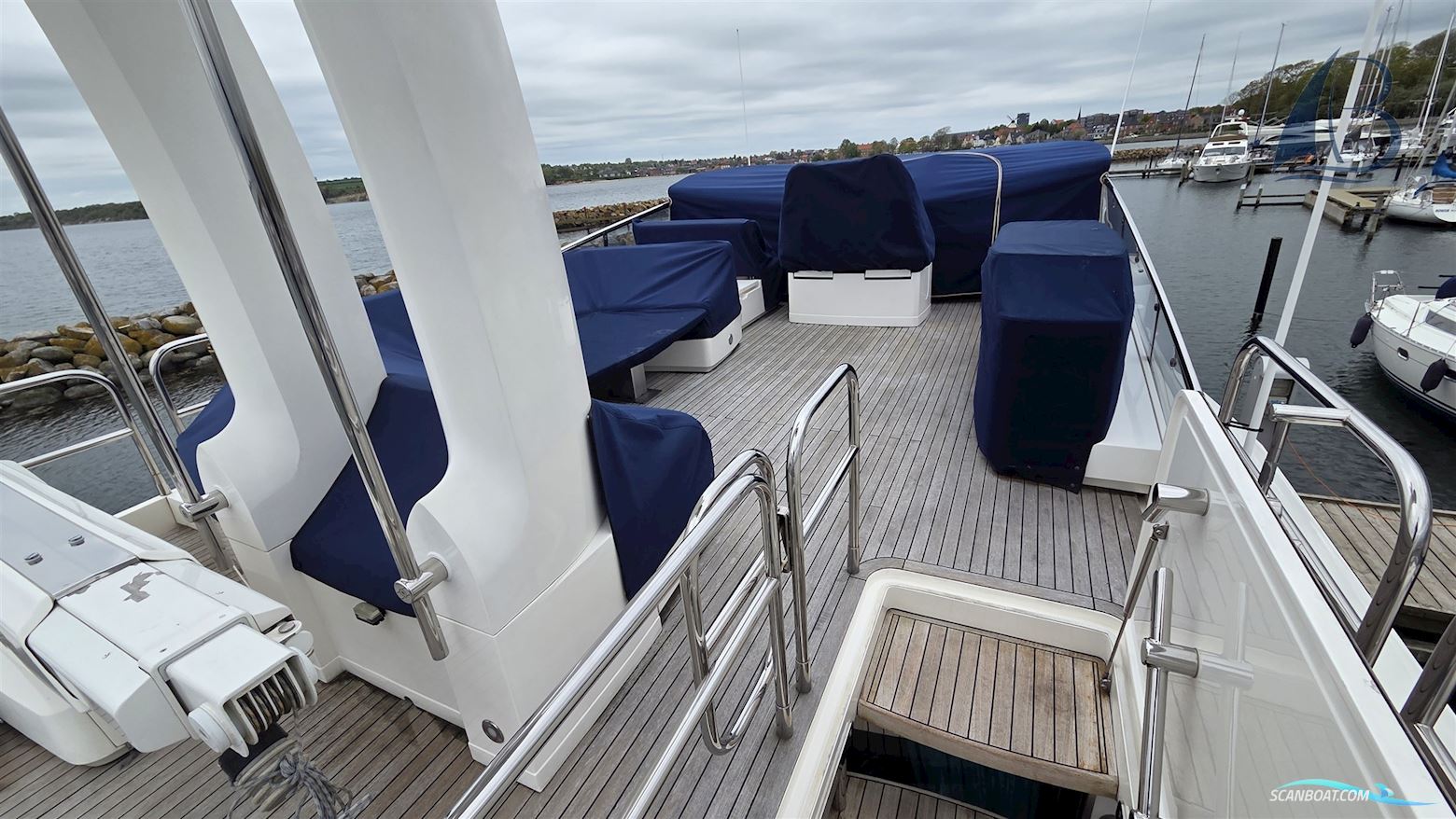 Fairline Squadron 68