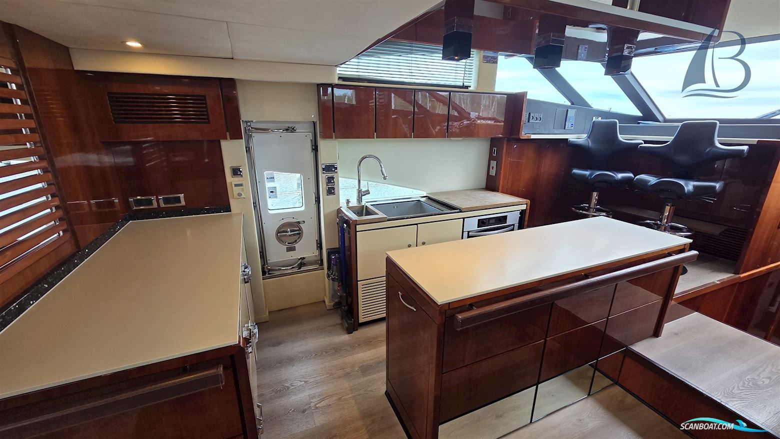 Fairline Squadron 68
