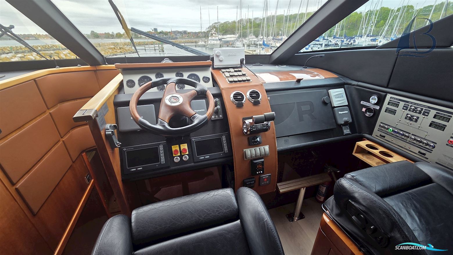 Fairline Squadron 68