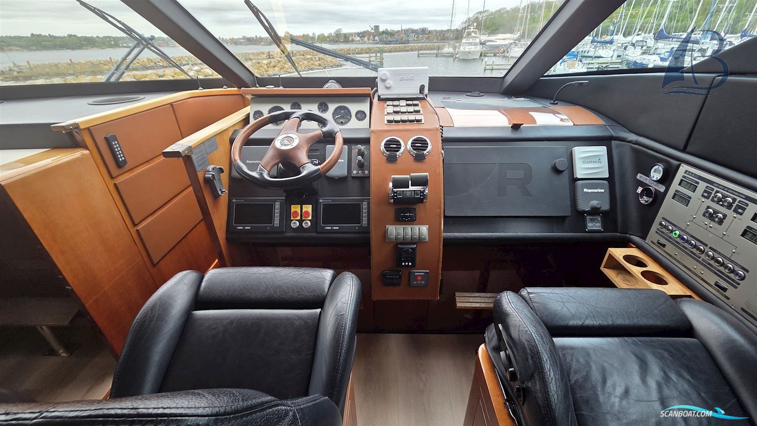 Fairline Squadron 68
