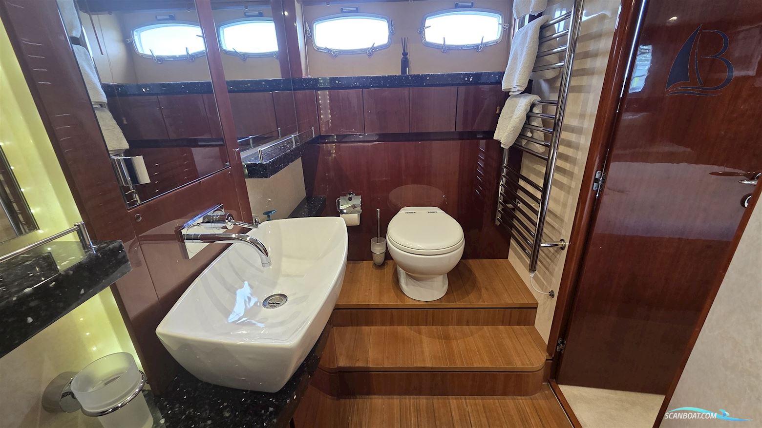 Fairline Squadron 68