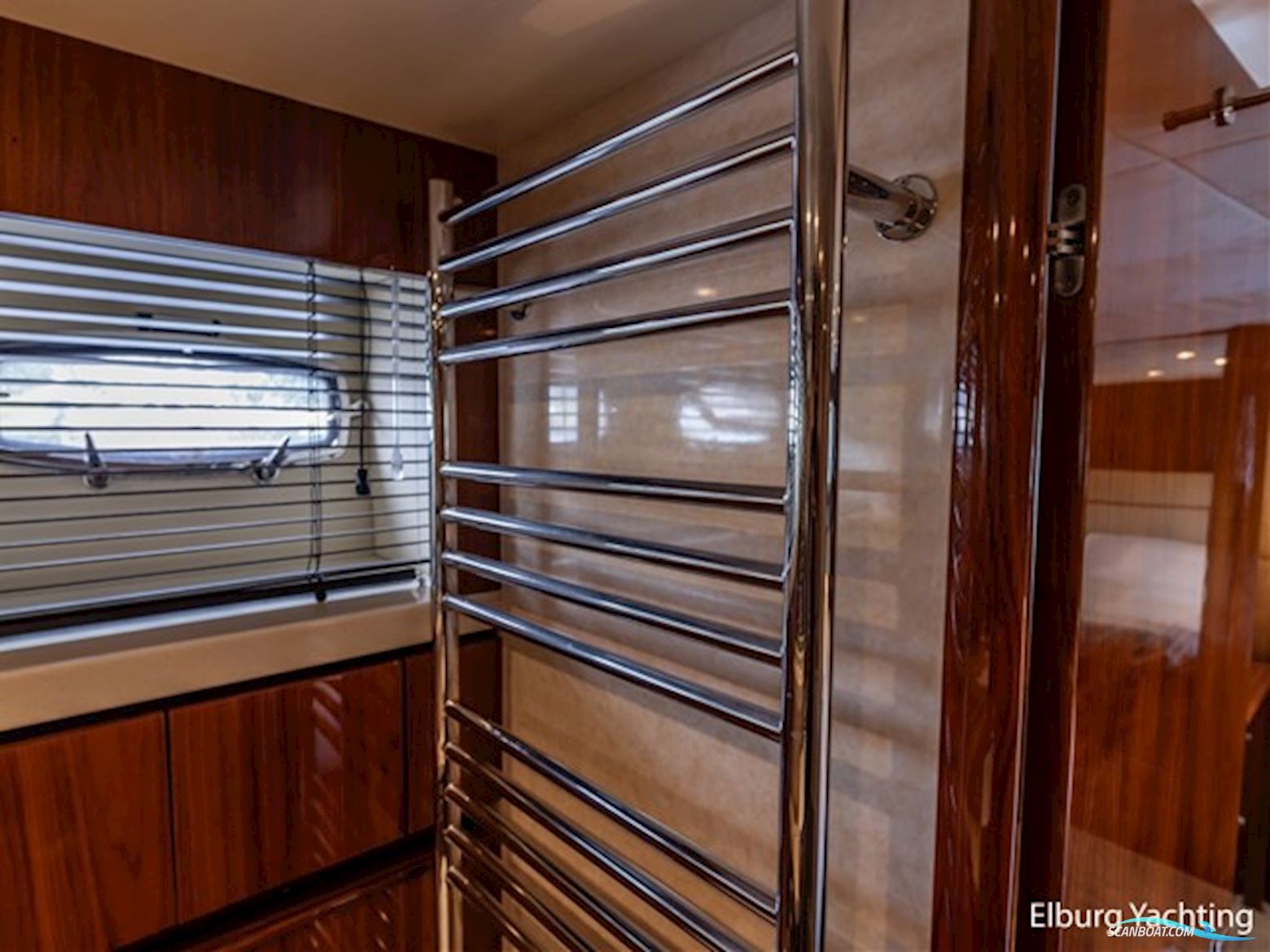 Fairline Squadron 70 