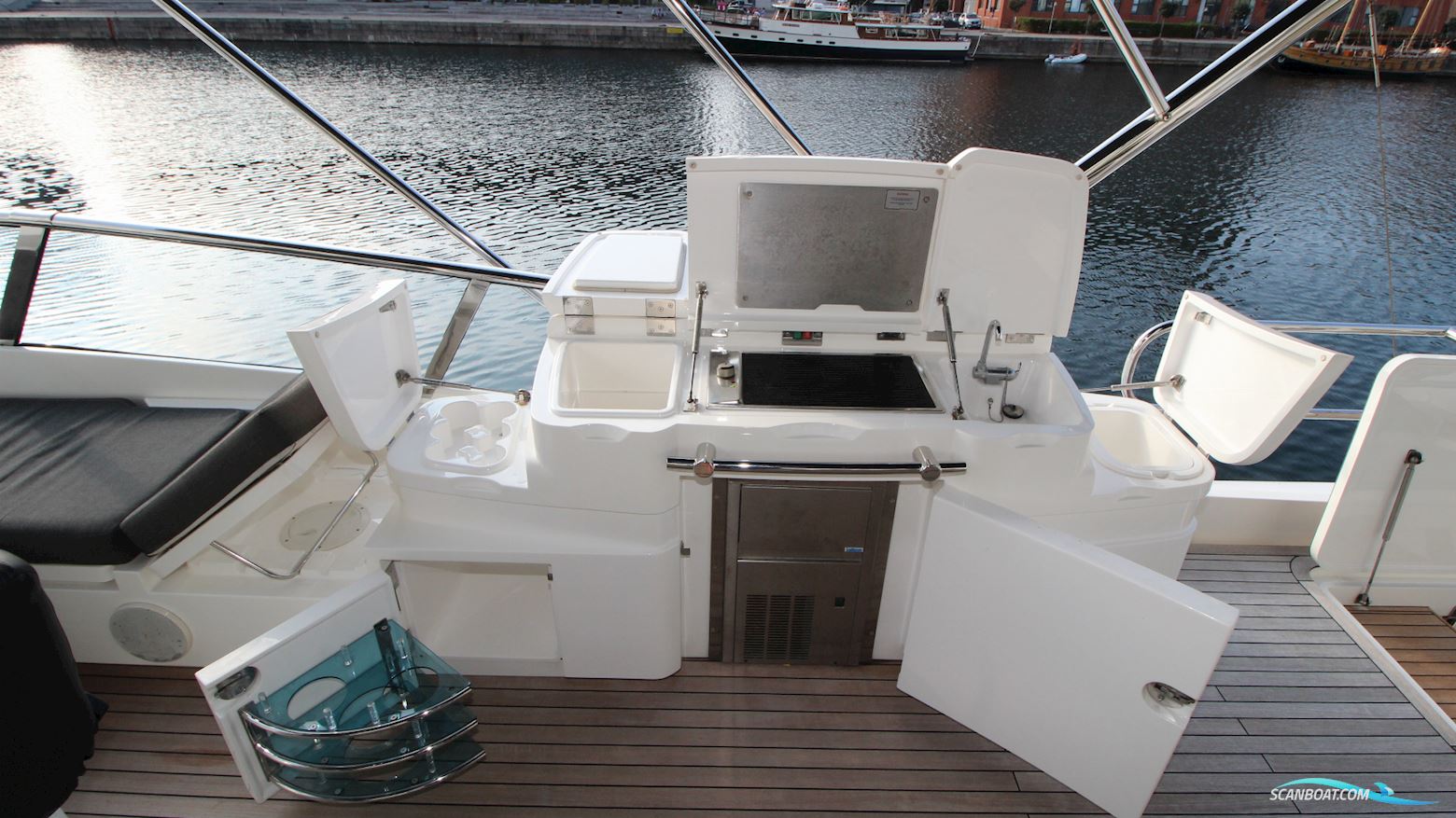 Fairline Squadron 70