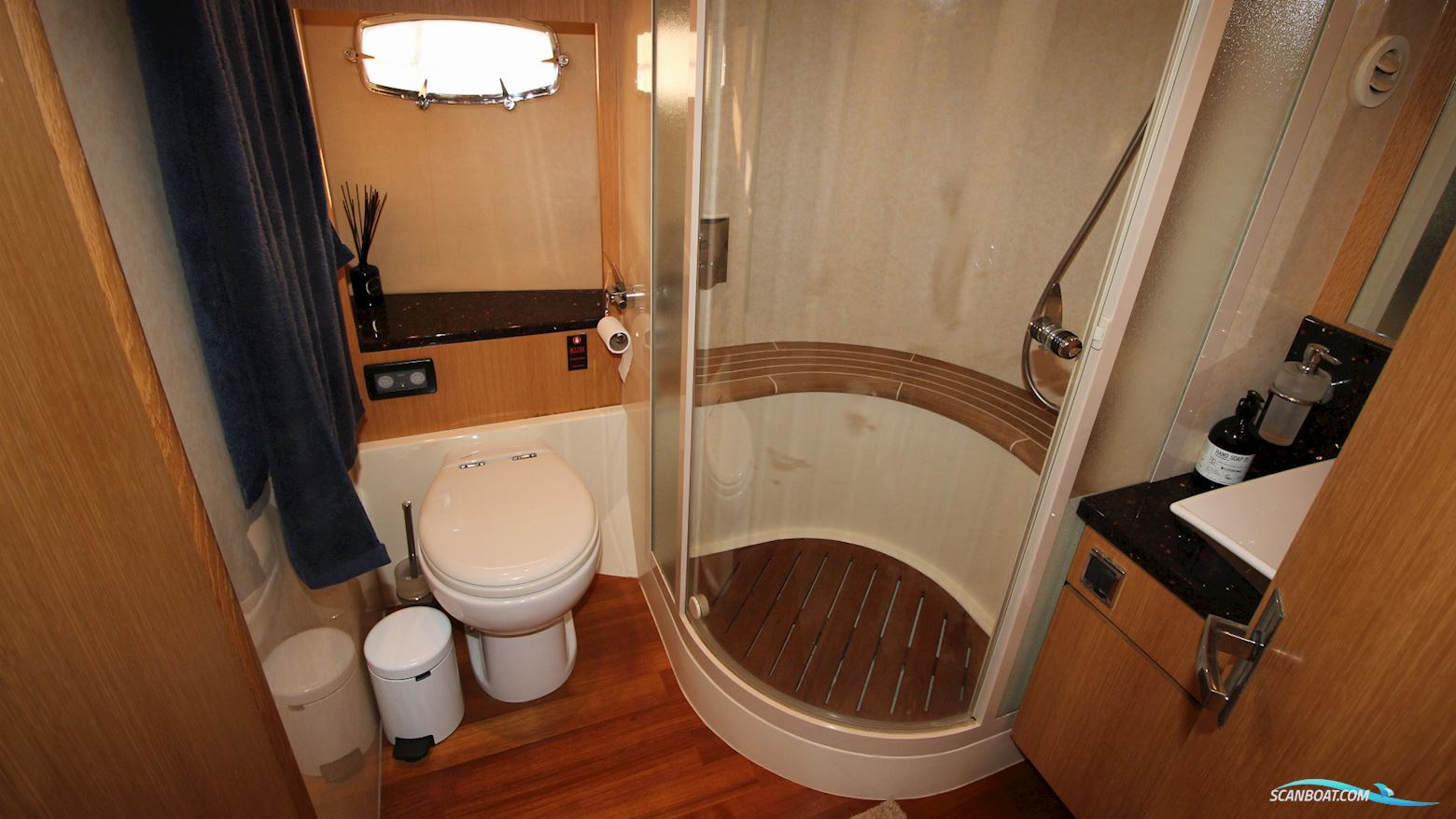 Fairline Squadron 70