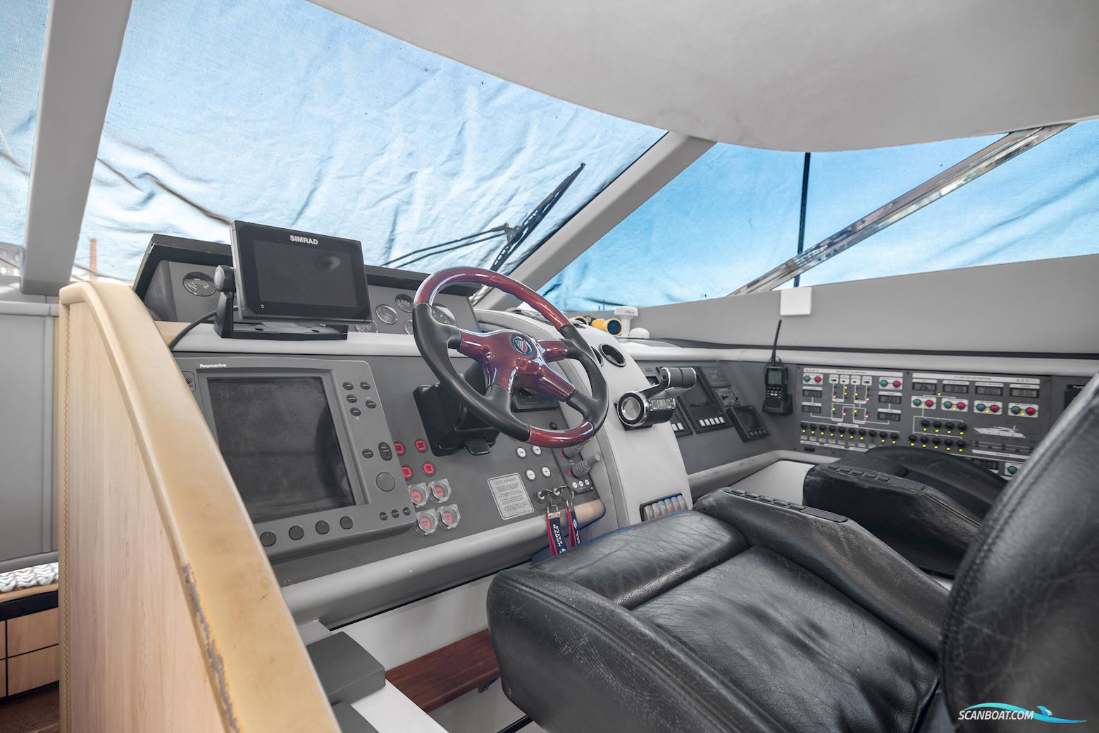 Fairline Squadron 74