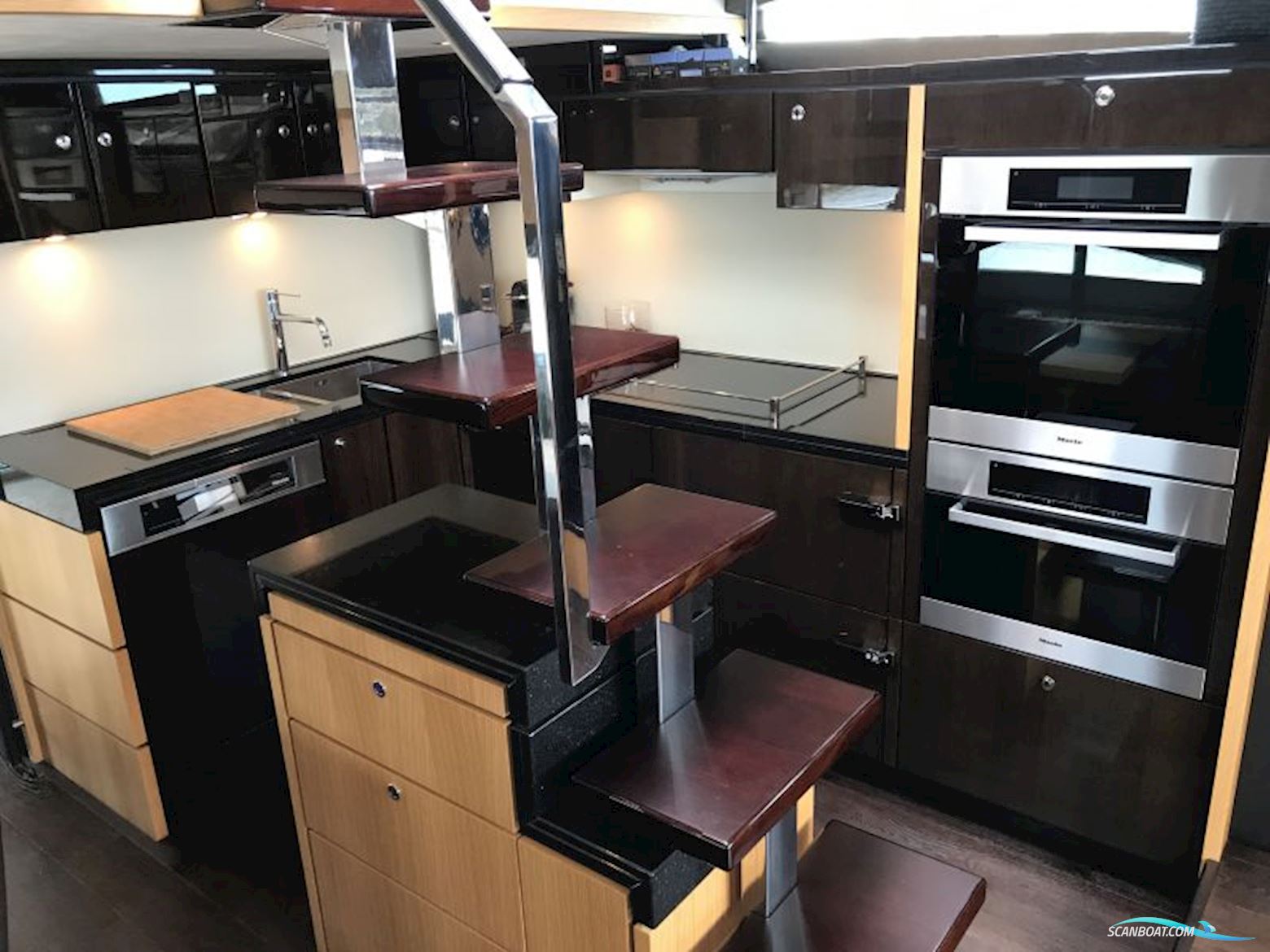 Fairline Squadron 78