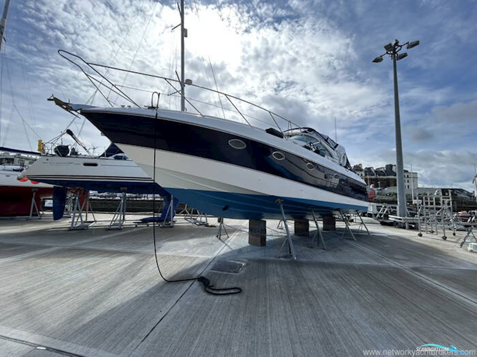 Fairline Targa 43