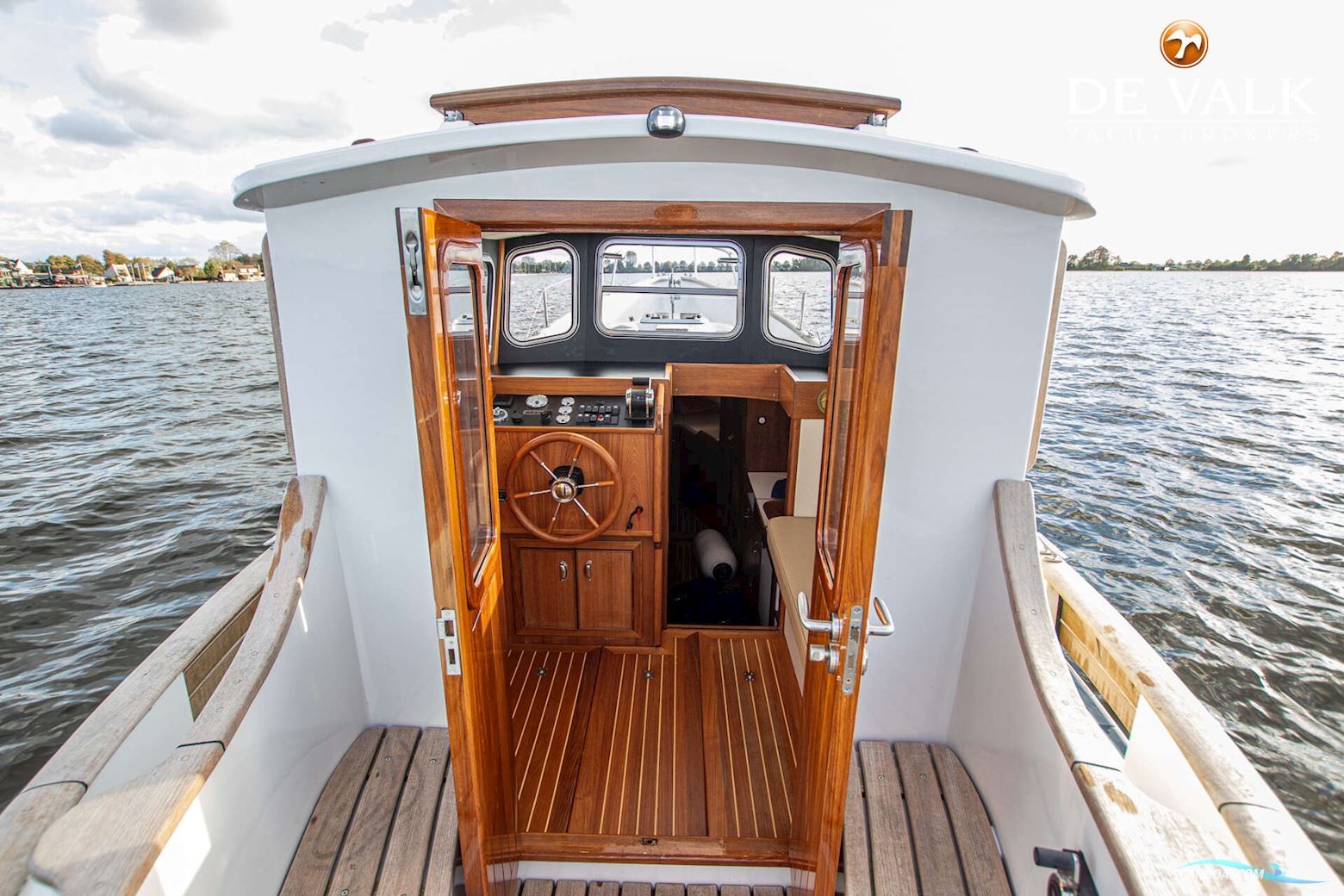 Fairways Marine Fisher 30 Pilothouse
