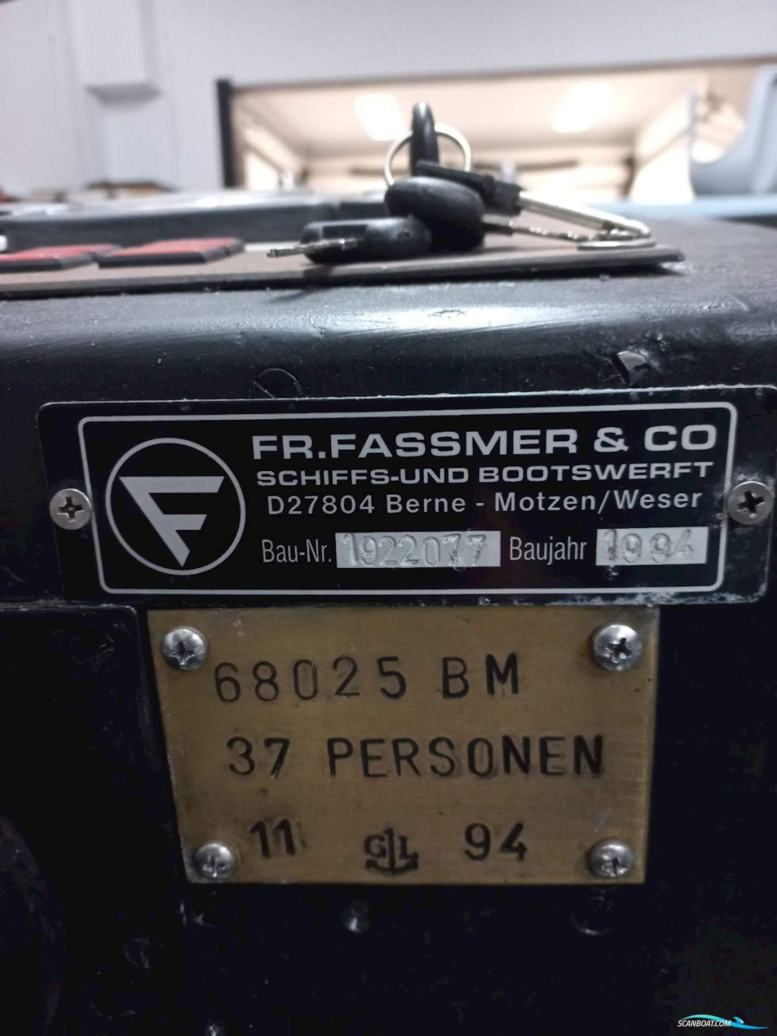 Fassmer 850 Tender