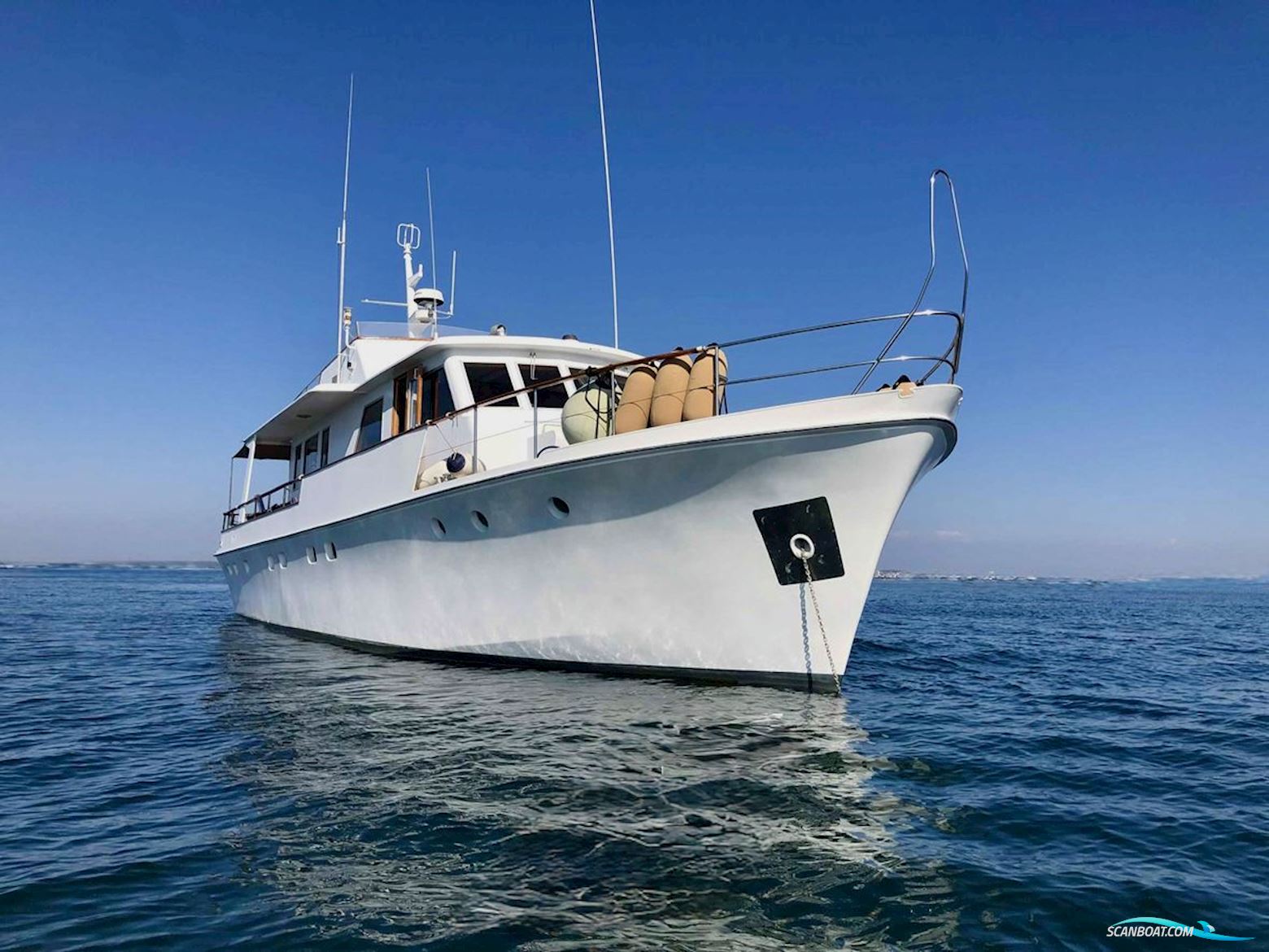 Feadship 18.50